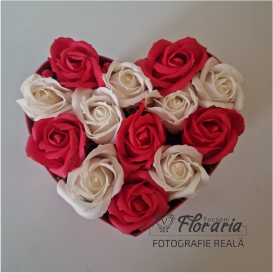 Cutie rosie Inimă cu Trandafiri de Sapun parfumati